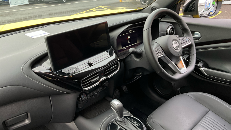 Nissan Juke 1.0 DiG-T Tekna 5dr DCT Petrol Hatchback